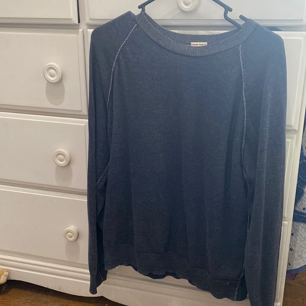 Soft comfy vintage fit american eagle sweatshirt
